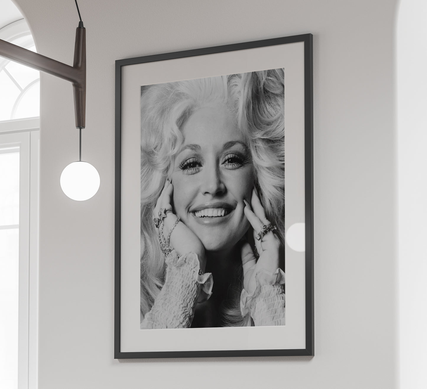 Dolly Parton Poster – Black and White Vintage Music Print, Fashion Photography, Retro Wall Art & Feminist Decor, Digital Download