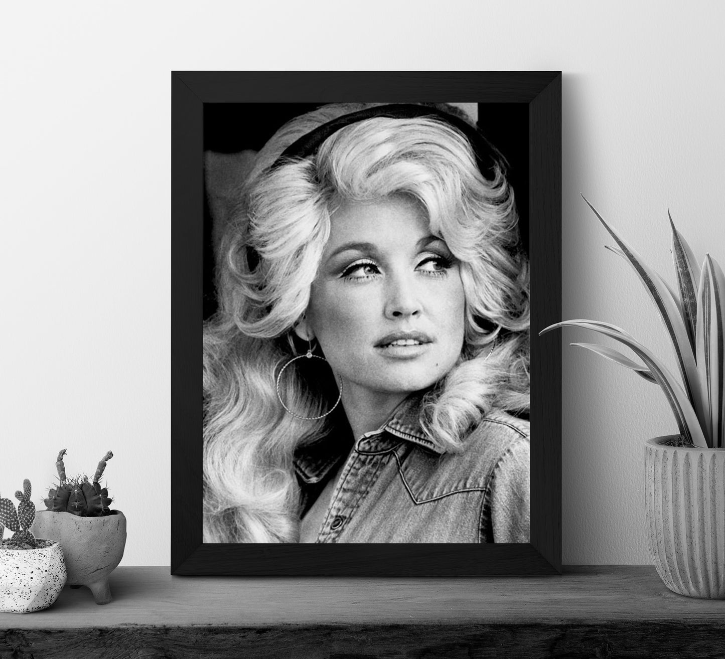 Dolly Parton Poster, Black and White, Vintage Music Poster, Fashion Photography, Feminist Print, Retro Wall Art, Music Room Decor, Digital Download