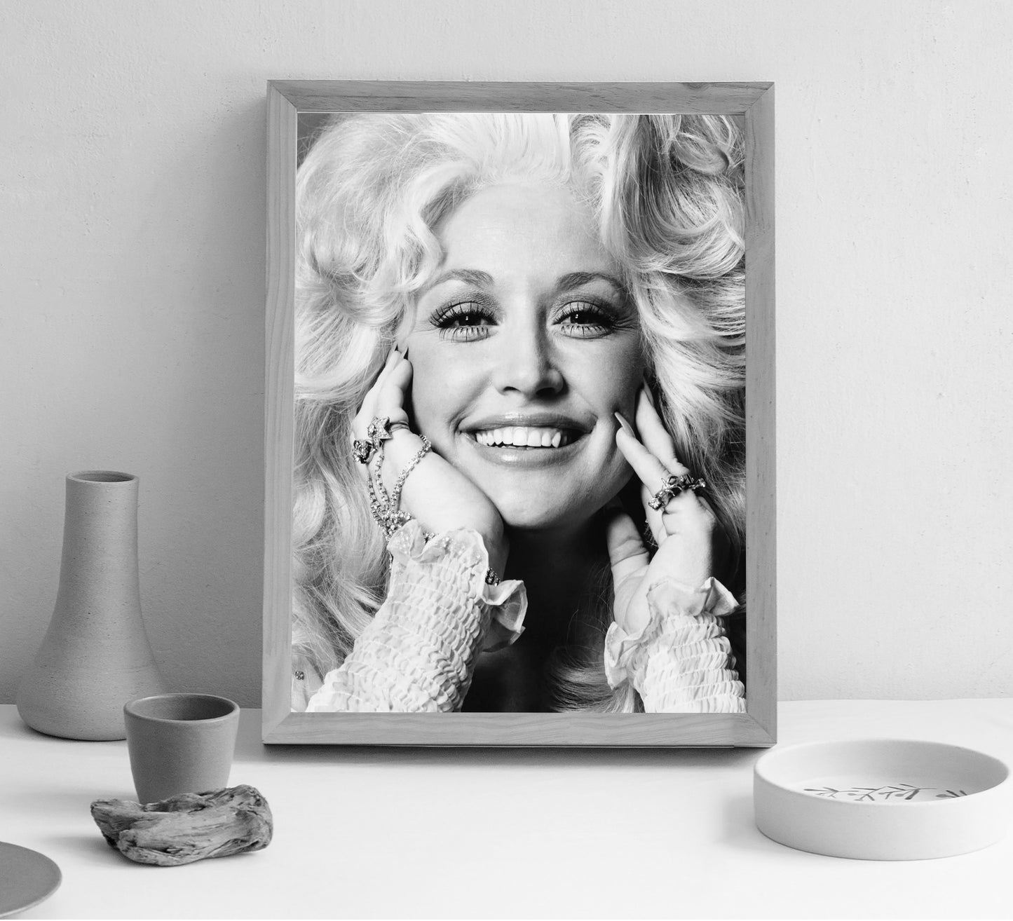 Dolly Parton Poster – Black and White Vintage Music Print, Fashion Photography, Retro Wall Art & Feminist Decor, Digital Download