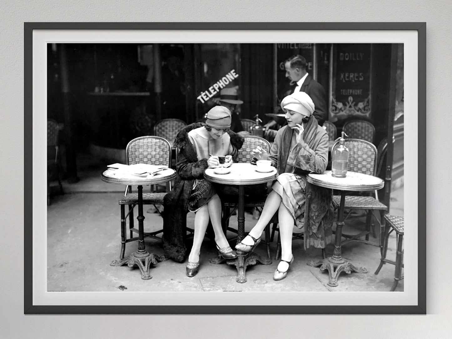 Women Drinking Coffee in Paris Print, Vintage Photography, Black and White Wall Art, Coffee Shop Decor, Kitchen Wall Art, Dining Room Decor