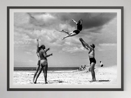 Vintage Beach Poster, Black and White, Beach Photography, Digital Download, Printable Beach Wall Art, Beachy Room Decor, Bathroom Wall Art