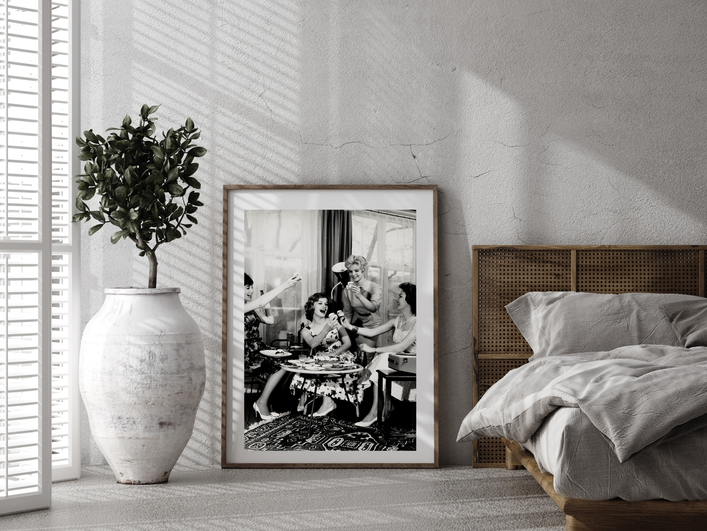 1950s Vintage House Party Women Celebration Retro Lifestyle Digital Download