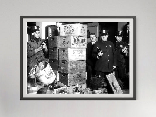 Police Raid in Prohibition Poster, Black and White Vintage Bar Wall Art, 1920s Alcohol Print, English Pub Decor, Printable Wall Art, Digital Download