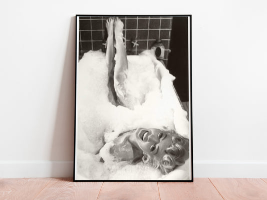 Marilyn Monroe in Bathtub Print, Bathroom Poster, Black and White, Vintage Fashion Photography, Old Hollywood Decor, Hypebeast Wall Art, Digital Download