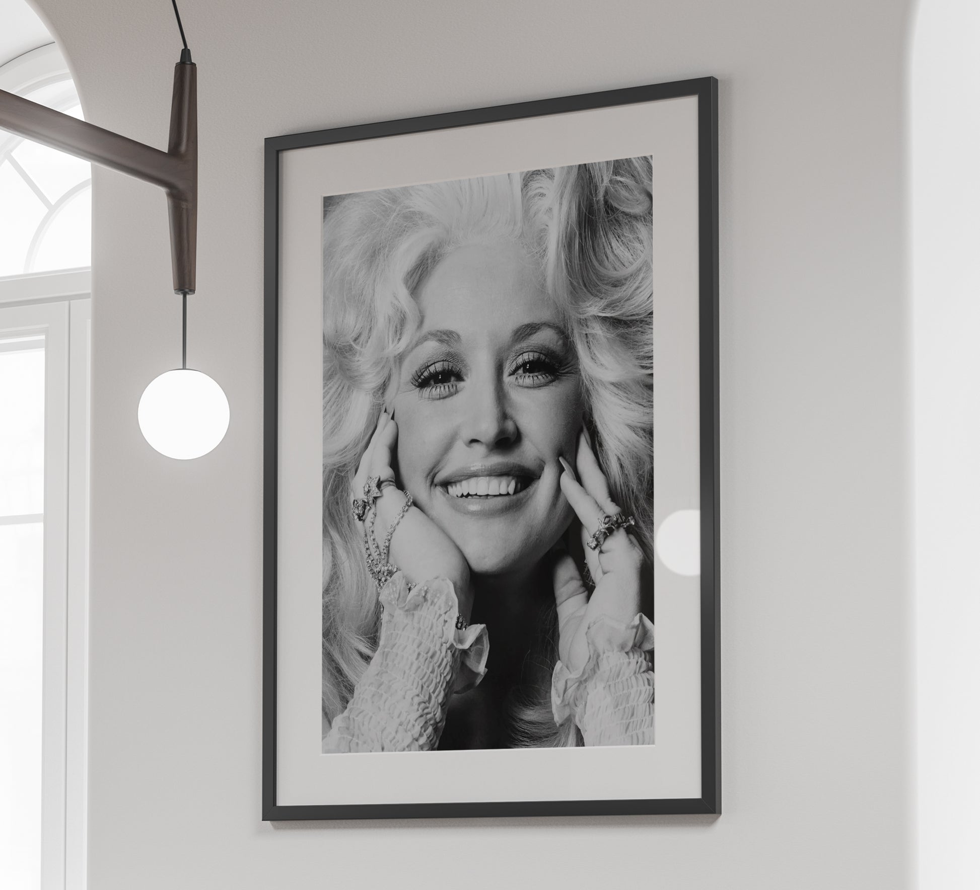Dolly Parton Poster – Black and White Vintage Music Print, Fashion Photography, Retro Wall Art & Feminist Decor, Digital Download