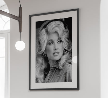 Dolly Parton Poster, Black and White, Vintage Music Poster, Fashion Photography, Feminist Print, Retro Wall Art, Music Room Decor, Digital Download