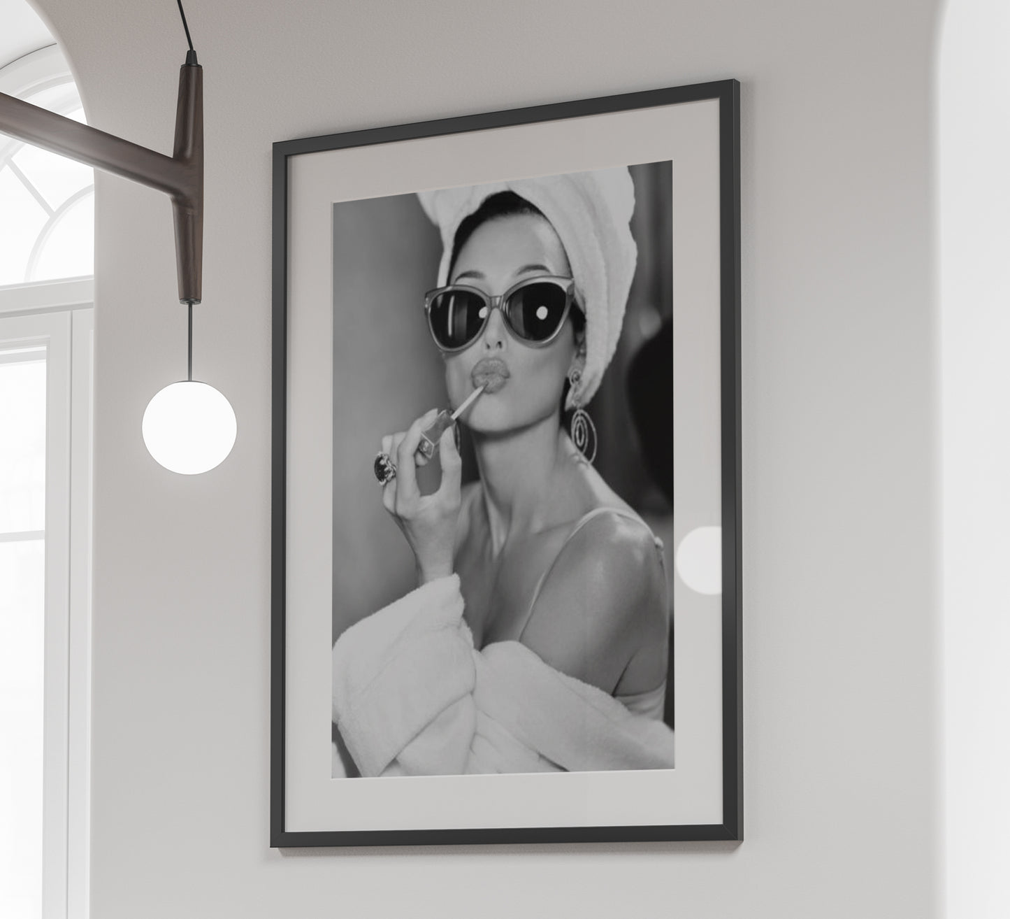 Vintage Audrey hepburn Lipstick Print, Black and White, Fashion Photography, Retro Wall Art, Makeup Poster, Old Hollywood Decor, Digital Download
