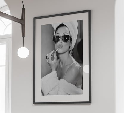Vintage Audrey hepburn Lipstick Print, Black and White, Fashion Photography, Retro Wall Art, Makeup Poster, Old Hollywood Decor, Digital Download