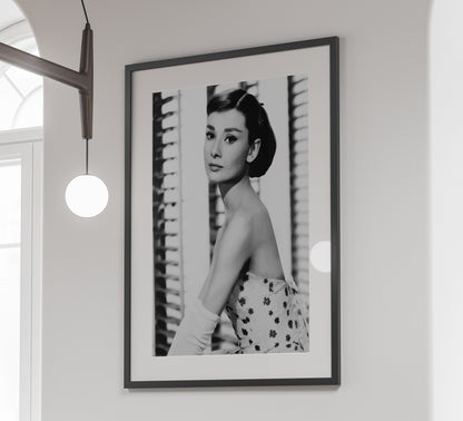 Black and White Audrey Hpeburn Poster, Vintage Photography, Fashion Print, Retro Wall Art, Old Hollywood Decor, Digital Download