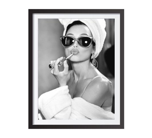 Vintage Audrey hepburn Lipstick Print, Black and White, Fashion Photography, Retro Wall Art, Makeup Poster, Old Hollywood Decor, Digital Download