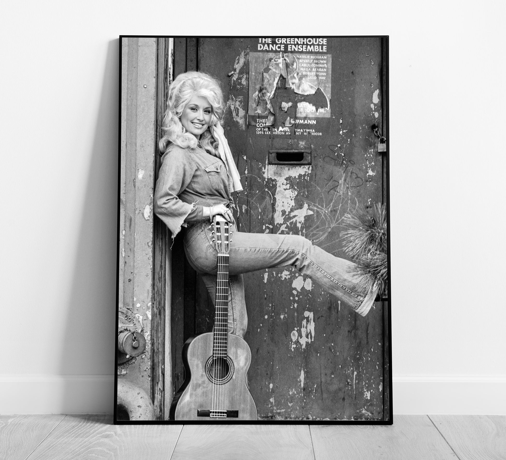 Vintage Dolly Parton Black & White Poster – Vintage Fashion Wall Art - Digital Download