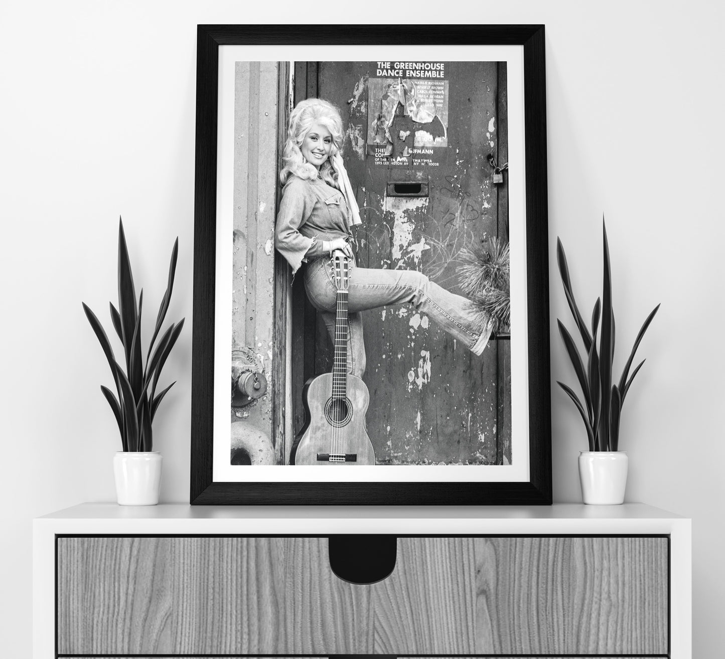 Vintage Dolly Parton Black & White Poster – Vintage Fashion Wall Art - Digital Download