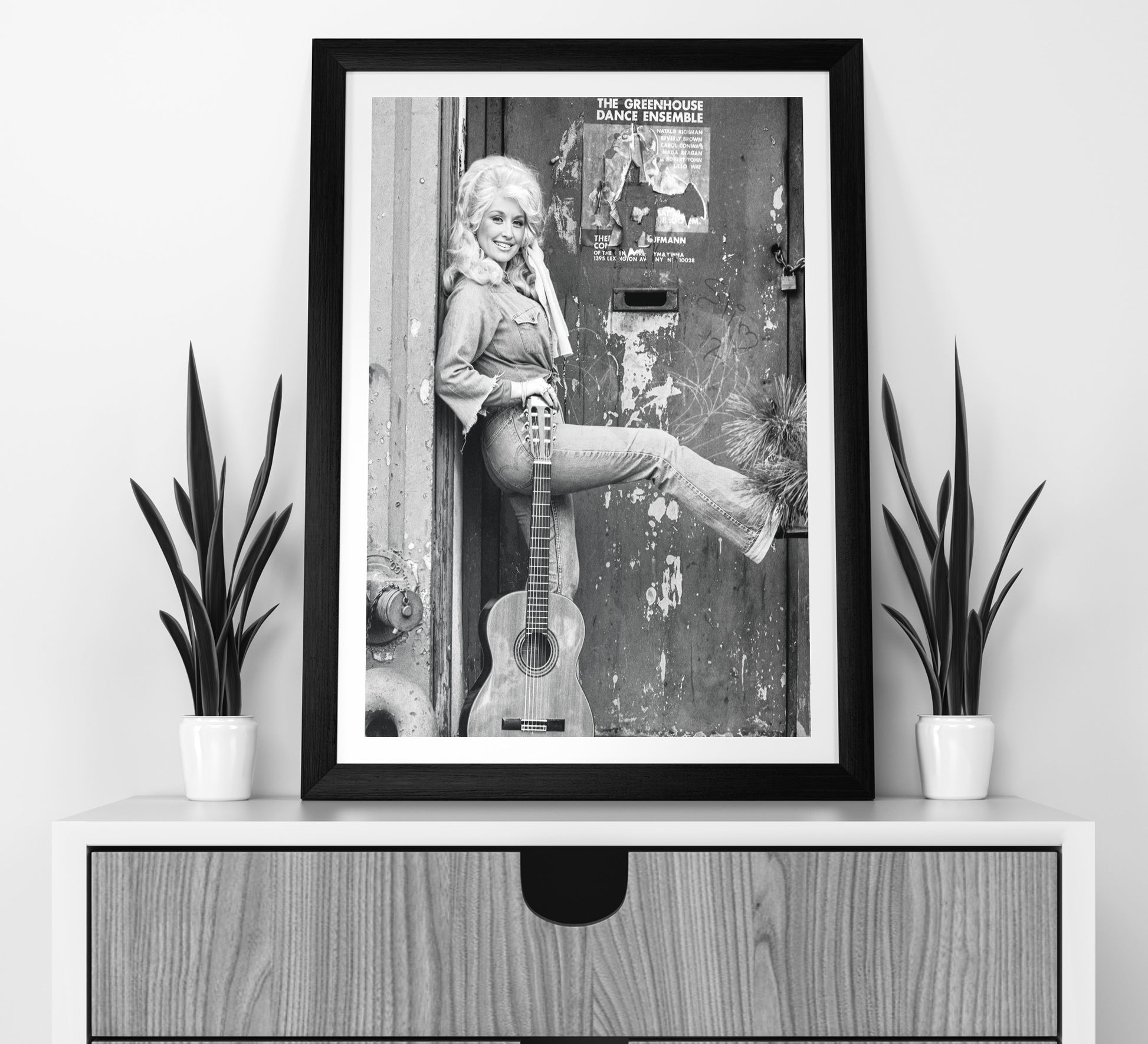 Vintage Dolly Parton Black & White Poster – Vintage Fashion Wall Art - Digital Download