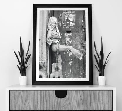 Vintage Dolly Parton Black & White Poster – Vintage Fashion Wall Art - Digital Download