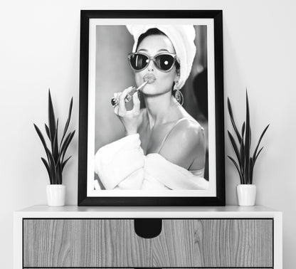 Vintage Audrey hepburn Lipstick Print, Black and White, Fashion Photography, Retro Wall Art, Makeup Poster, Old Hollywood Decor, Digital Download