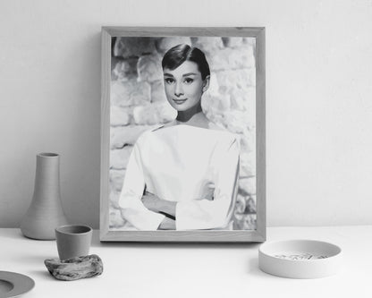 Audrey Hepburn Black and White Poster – Vintage Fashion Photography & Retro Wall Art, Old Hollywood Decor, Digital Download